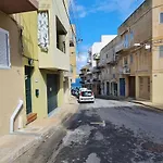 Seaside Serenity 8 - Few Mins Walk To The Beach